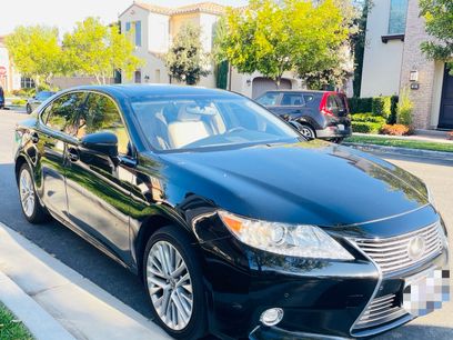 Used 2014 Lexus ES 350 w/ Luxury Package