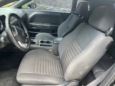 Used 2013 Dodge Challenger R/T w/ Electronics Convenience Group RWD image 10