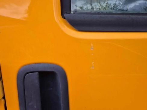 Used 2014 Chevrolet Express 3500 Extended RWD image 13