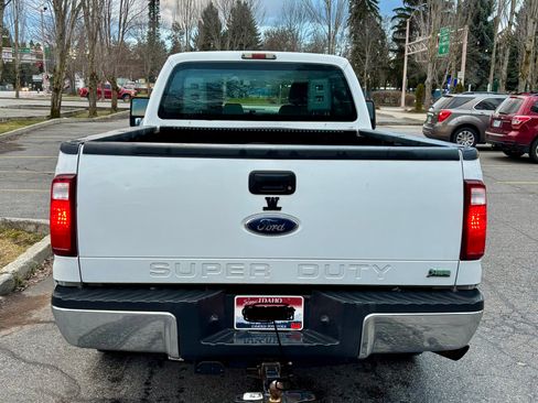 Used 2011 Ford F250 XL w/ XL Value Pkg image 4