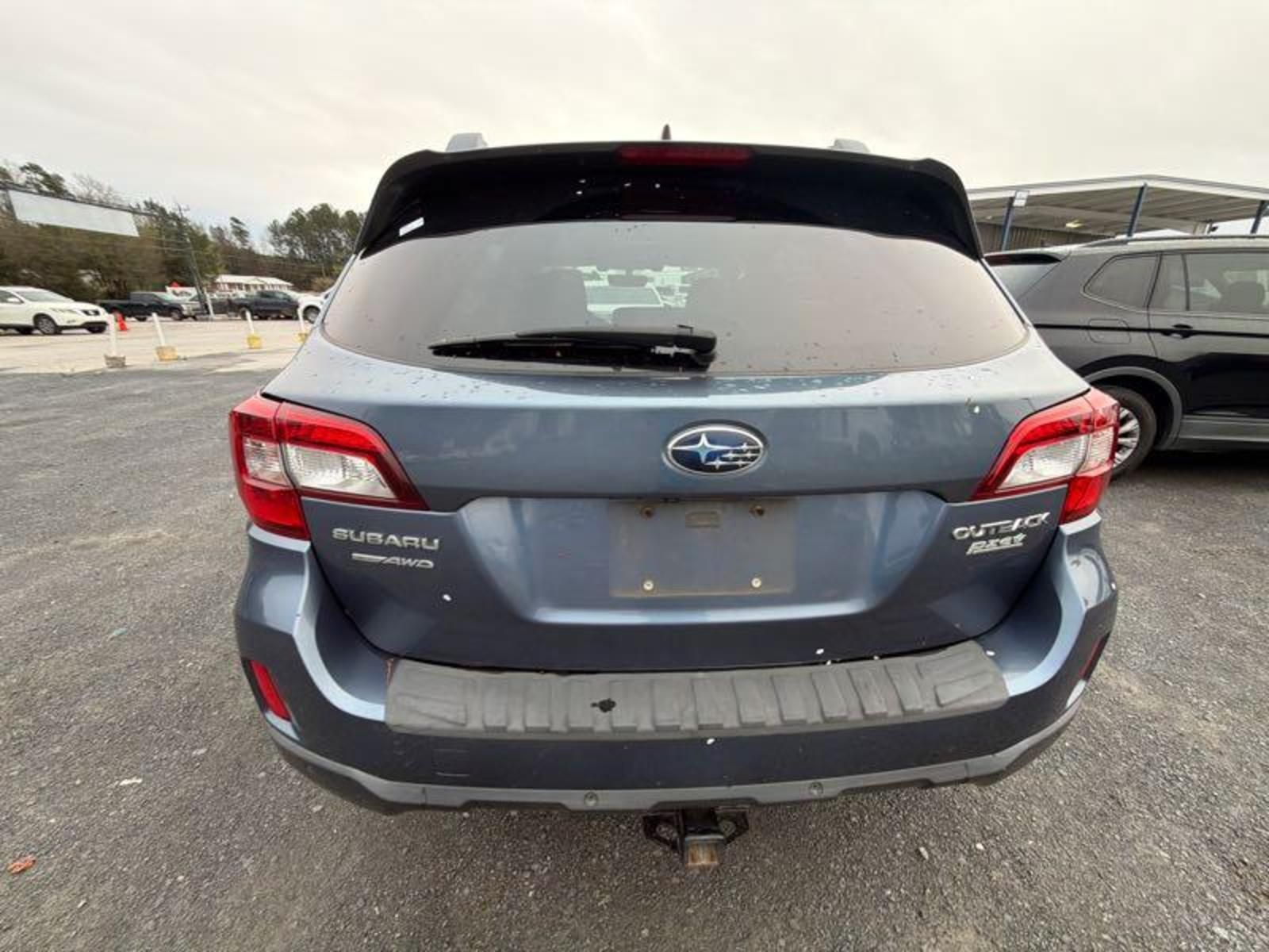 Used 2017 Subaru Outback 2.5i Limited AWD/4WD image 10