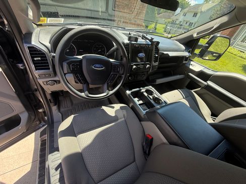 Used 2022 Ford F250 XLT AWD/4WD image 11