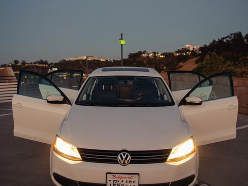 Used 2014 Volkswagen Jetta SE FWD image 4