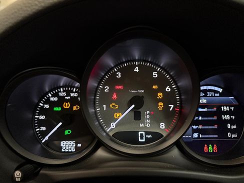 Used 2022 Porsche Macan S image 5