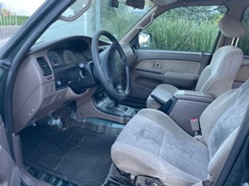 Used 2000 Toyota 4Runner SR5 image 9