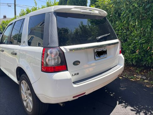 Used 2012 Land Rover LR2 HSE AWD/4WD image 19