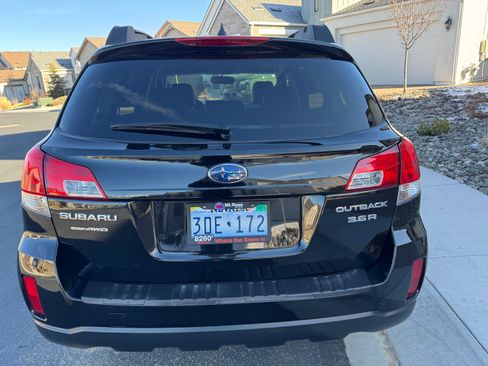 Used 2013 Subaru Outback 3.6R Limited w/ Special Appearance Pkg image 14