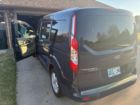 Used 2014 Ford Transit Connect Titanium image 5