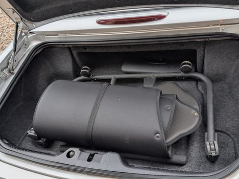 Used 2004 Ford Thunderbird image 5