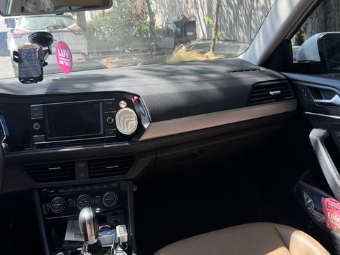 Used 2019 Volkswagen Jetta SE FWD image 15