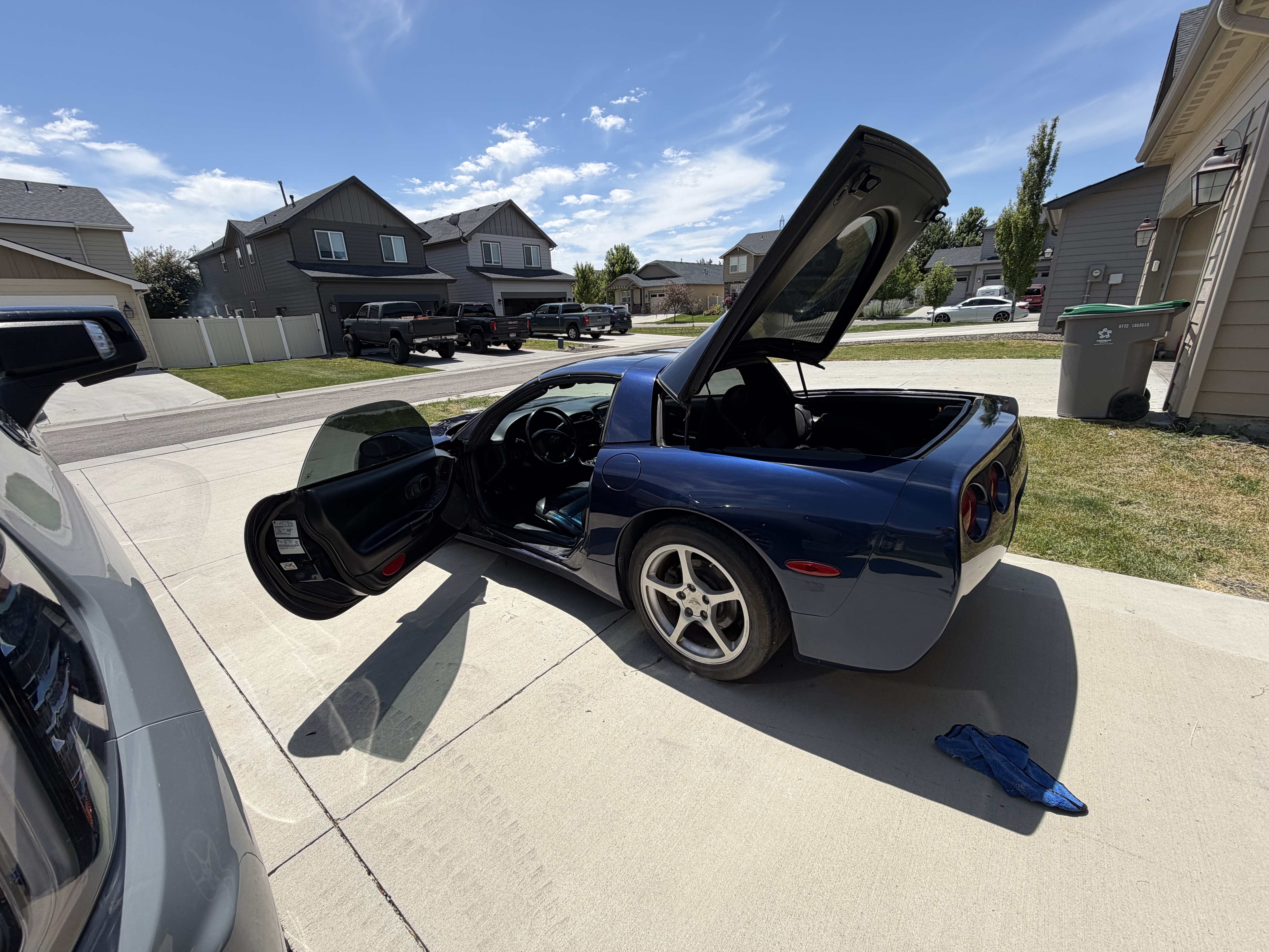 Used 2000 Chevrolet Corvette Coupe RWD image 23