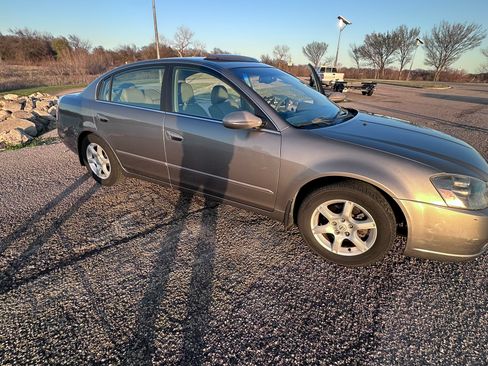 Used 2006 Nissan Altima 2.5 S w/ (F01) SL Pkg image 2