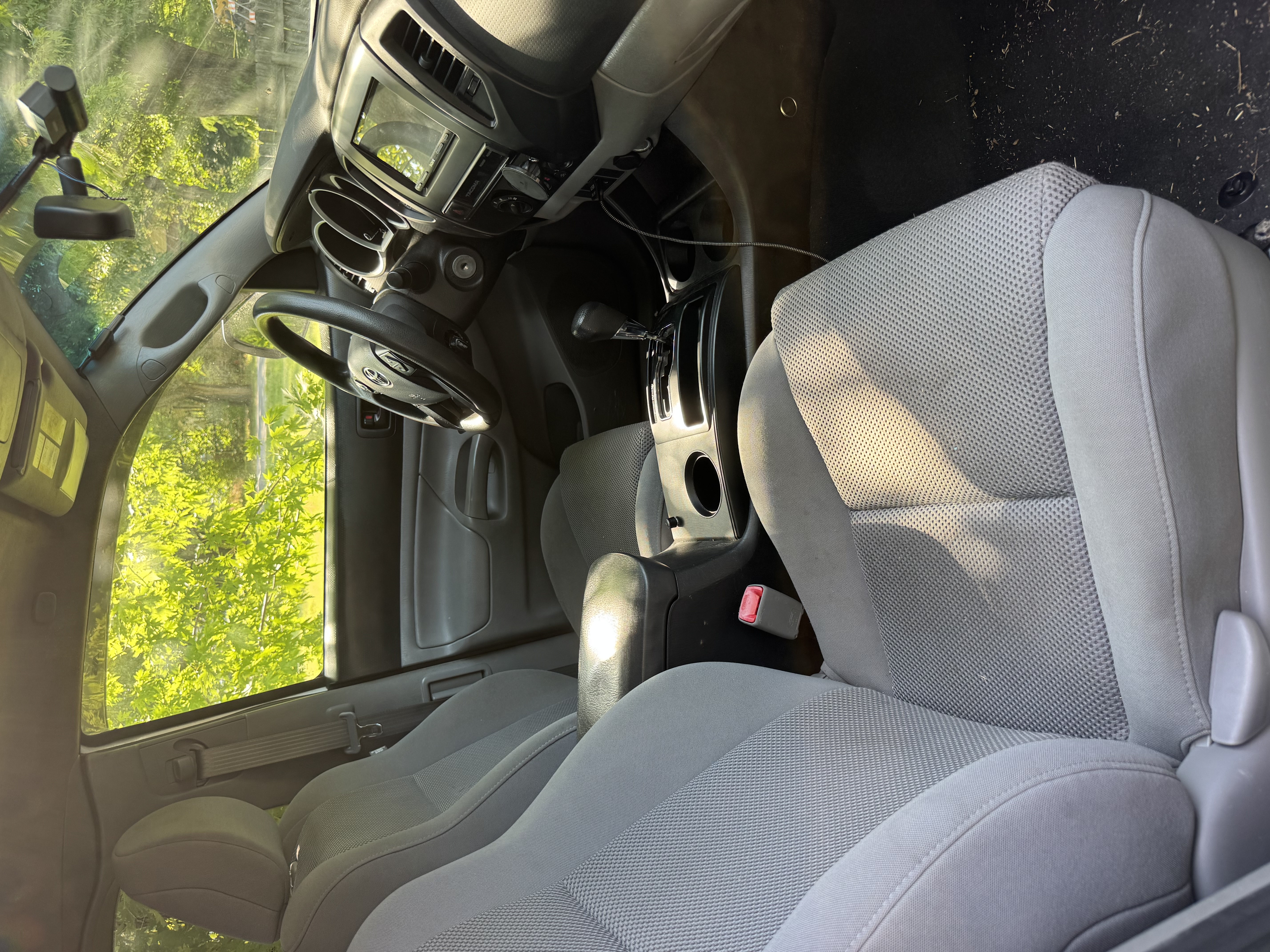 Used 2015 Toyota Tacoma 2WD Access Cab image 9
