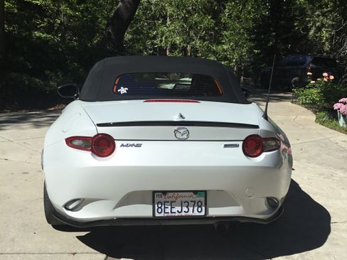 Used 2017 MAZDA MX-5 Miata Club w/ Brembo/BBS Package RWD image 6