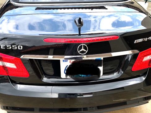 Used 2011 Mercedes-Benz E 550 E 550 Convertible 2D image 2