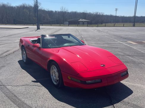 Used 1995 Chevrolet Corvette Convertible image 5