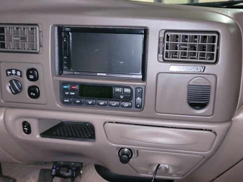 Used 2004 Ford Excursion Eddie Bauer image 21