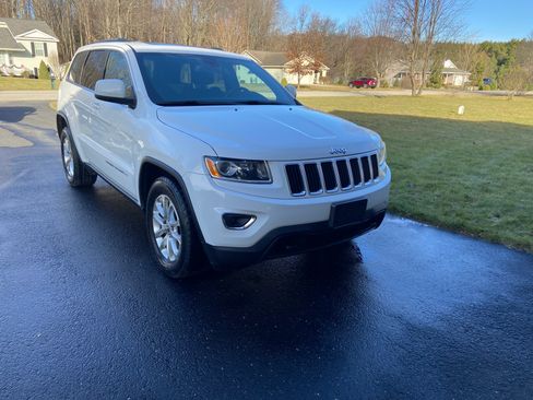 Used 2015 Jeep Grand Cherokee Laredo w/ Security & Convenience Group image 16