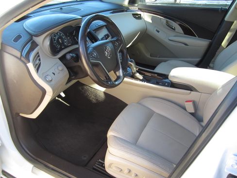 Used 2016 Buick LaCrosse Leather w/ Experience Buick Package FWD image 8