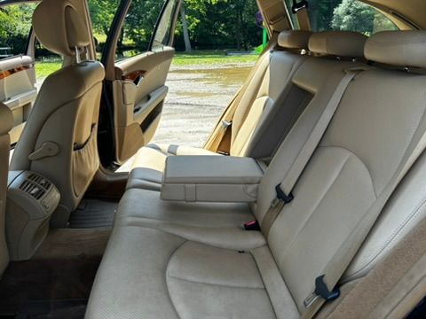Used 2007 Mercedes-Benz E 350 4MATIC Wagon image 12