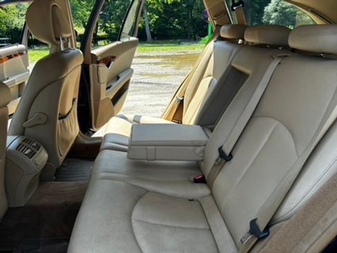 Used 2007 Mercedes-Benz E 350 4MATIC Wagon image 12