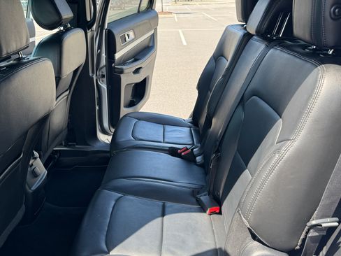 Used 2016 Ford Explorer XLT w/ Equipment Group 202A image 27