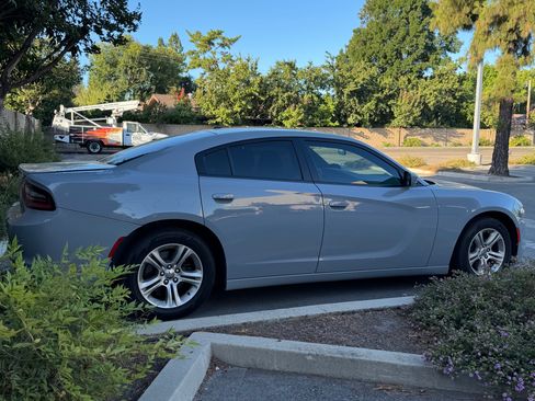 Used 2021 Dodge Charger SXT w/ Leather Interior Group RWD image 6