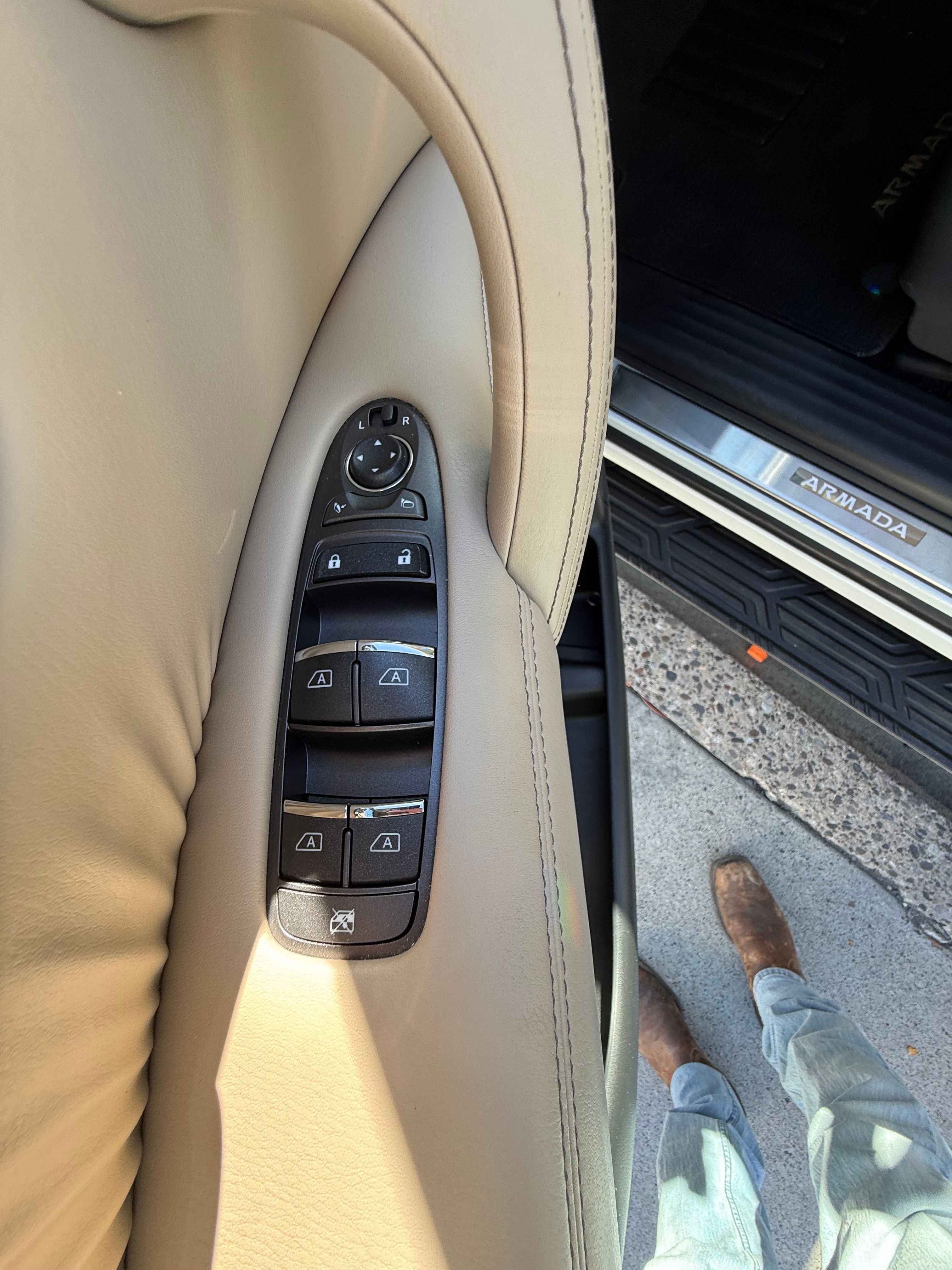 Used 2022 Nissan Armada SL AWD/4WD image 14