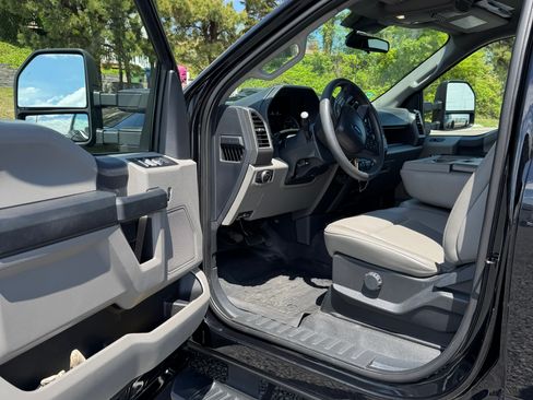 Used 2022 Ford F350 XL w/ STX Appearance Package AWD/4WD image 10