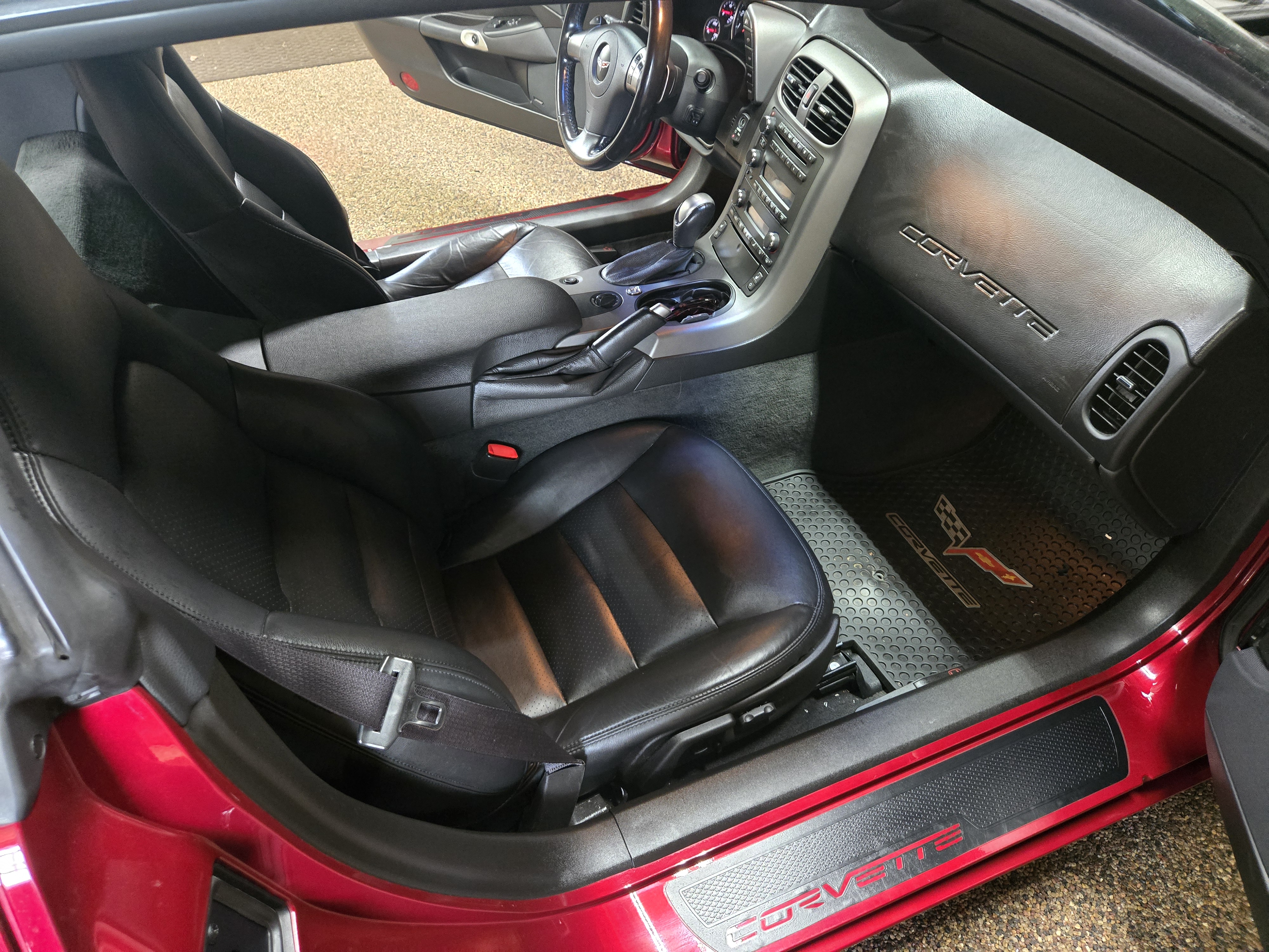 Used 2007 Chevrolet Corvette Coupe w/ Preferred Equipment Group RWD image 11