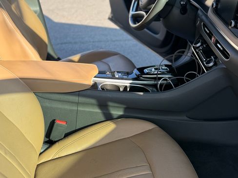 Used 2020 Hyundai Sonata SEL w/ Premium + Sunroof Package image 9