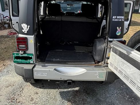 Used 2008 Jeep Wrangler Unlimited Sahara w/ Dual Top Group image 13