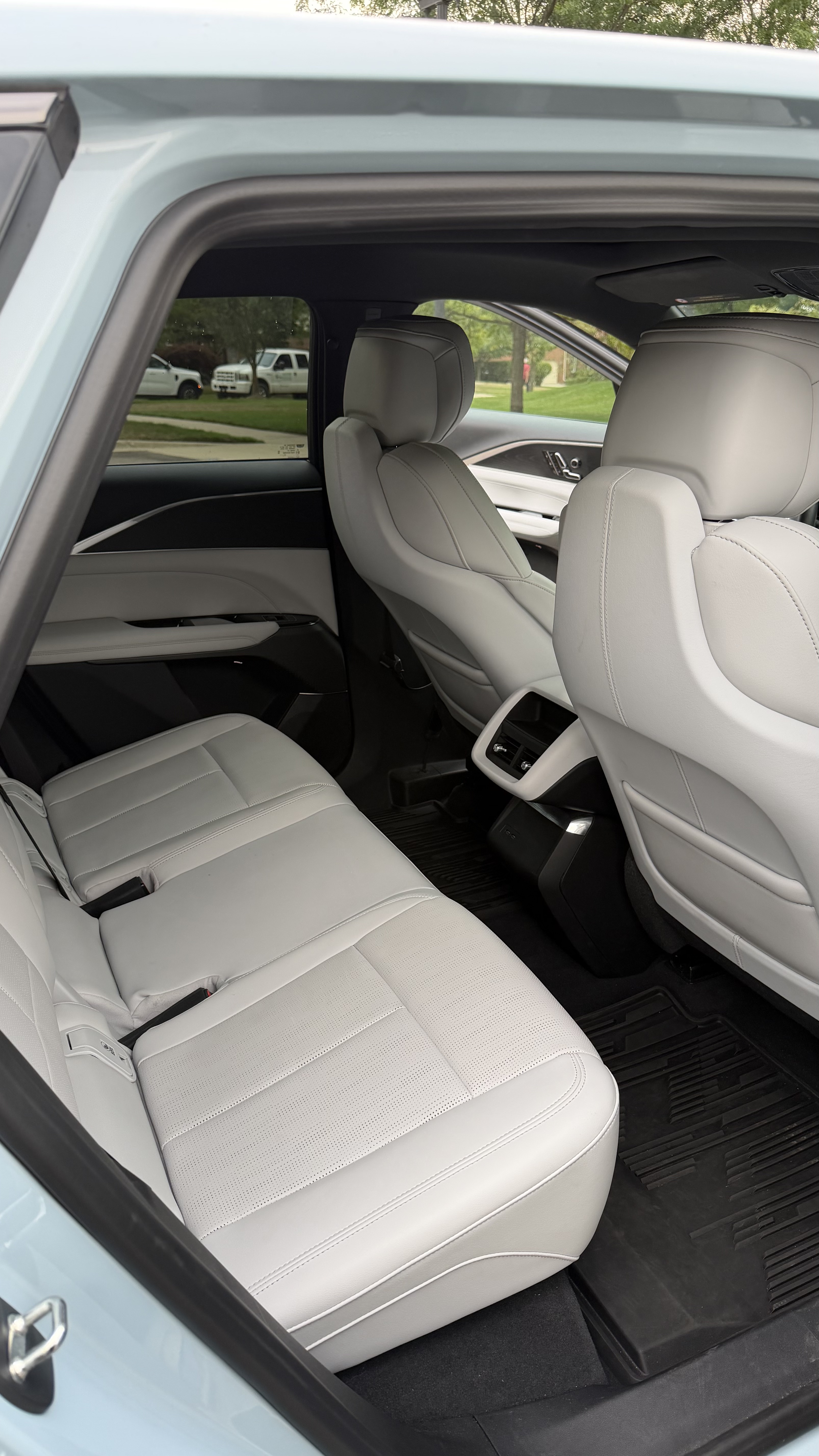 Used 2024 Cadillac Lyriq Sport AWD/4WD image 12