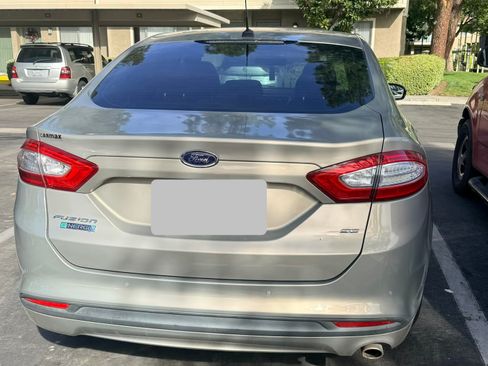 Used 2015 Ford Fusion Energi SE image 6