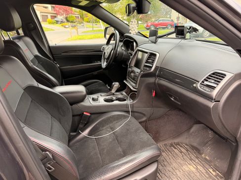 Used 2017 Jeep Grand Cherokee Trailhawk AWD/4WD image 15