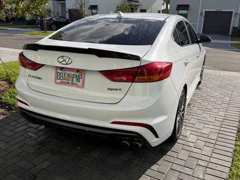Used 2018 Hyundai Elantra Sport image 14