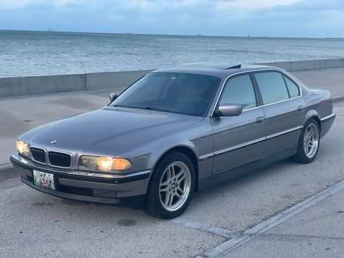 Used 1999 BMW 750iL image 22