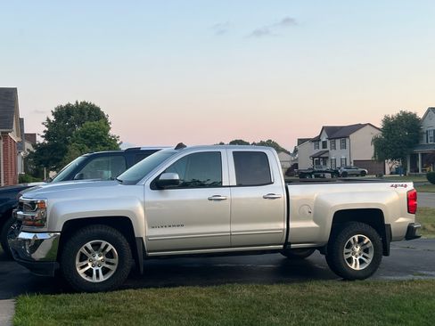 Used 2019 Chevrolet Silverado 1500 LT w/ All Star Edition AWD/4WD image 1