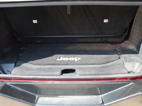 Used 2013 Jeep Wrangler Sport image 23