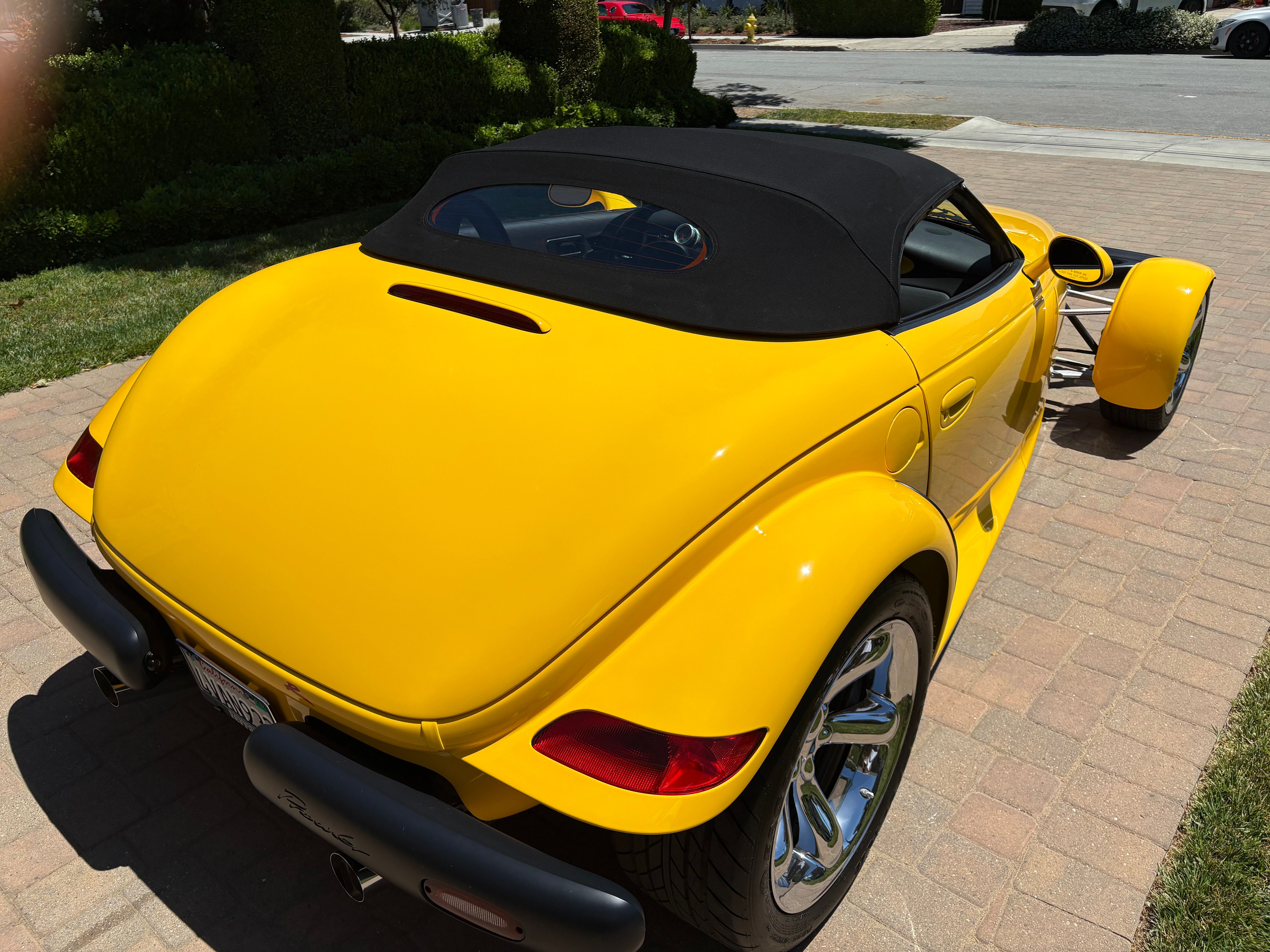 Used 2002 Chrysler Prowler RWD image 10