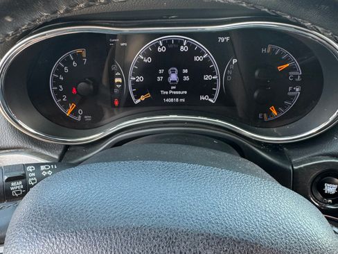 Used 2018 Jeep Grand Cherokee Limited AWD/4WD image 10