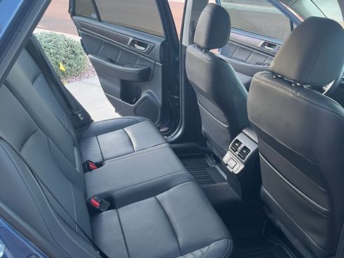 Used 2019 Subaru Outback 3.6R Limited image 12