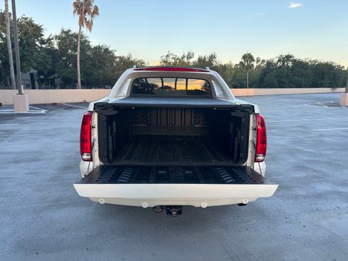 Used 2007 Cadillac Escalade EXT w/ Information Package AWD/4WD image 20