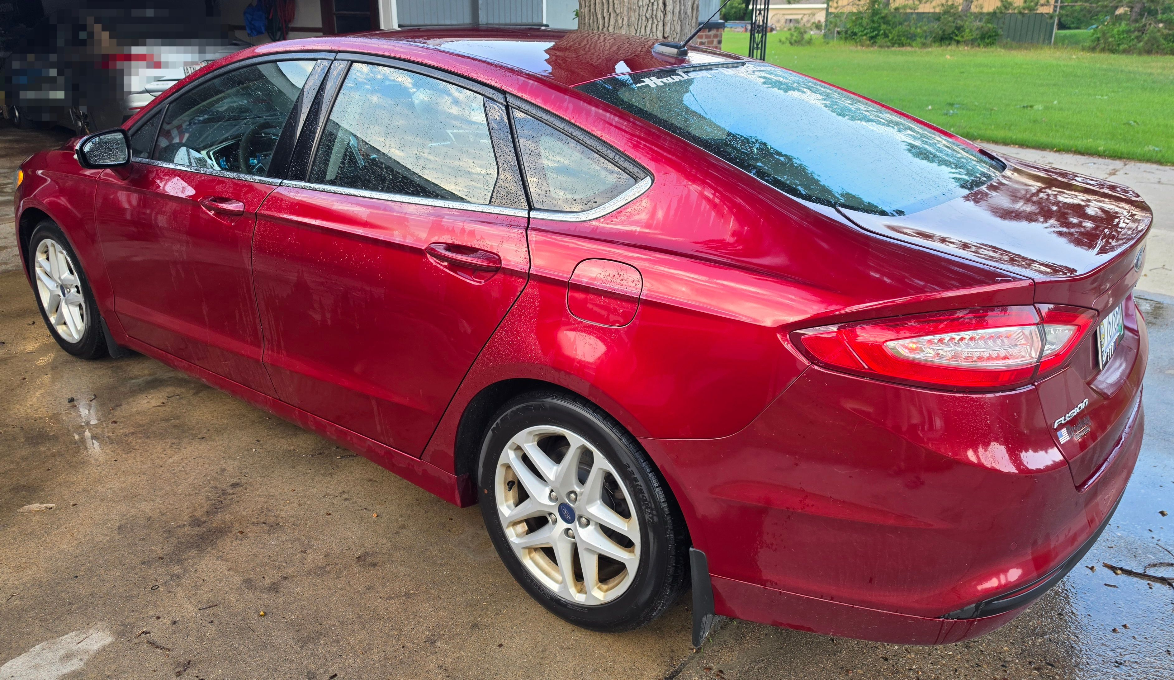 Used 2016 Ford Fusion SE FWD image 6