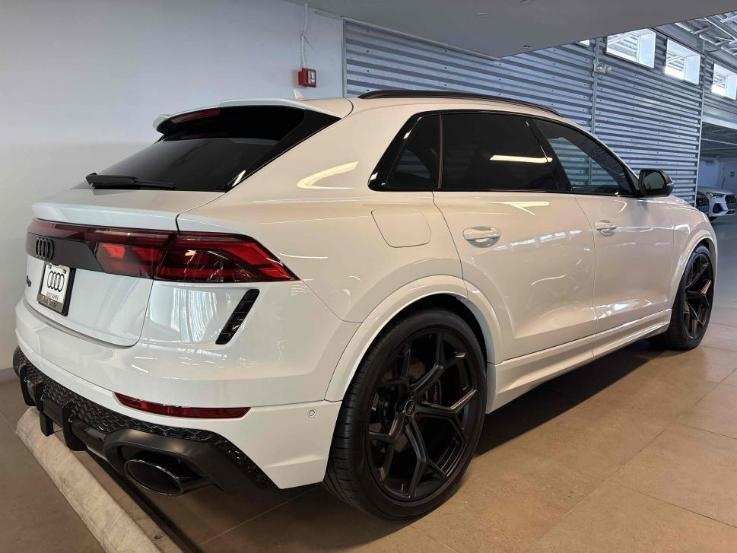 Used 2025 Audi RS Q8 performance AWD/4WD image 5