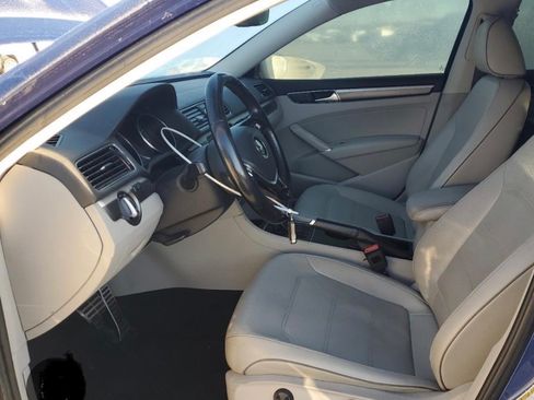 Used 2012 Volkswagen Passat TDI SE image 5