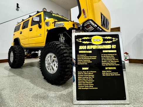 Used 2003 HUMMER H2 w/ Preferred Equipment Group AWD/4WD image 12