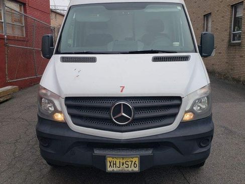 Used 2017 Mercedes-Benz Sprinter 2500 image 2