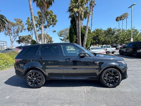 Used 2018 Land Rover Range Rover Sport HSE AWD/4WD image 4