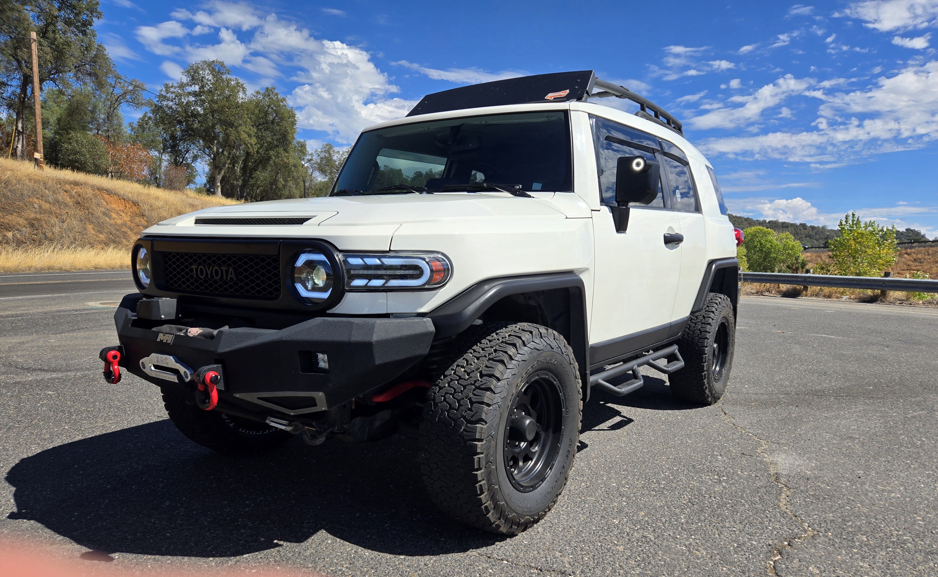Used 2014 Toyota FJ Cruiser 4WD w/ Upgrade Package image 1